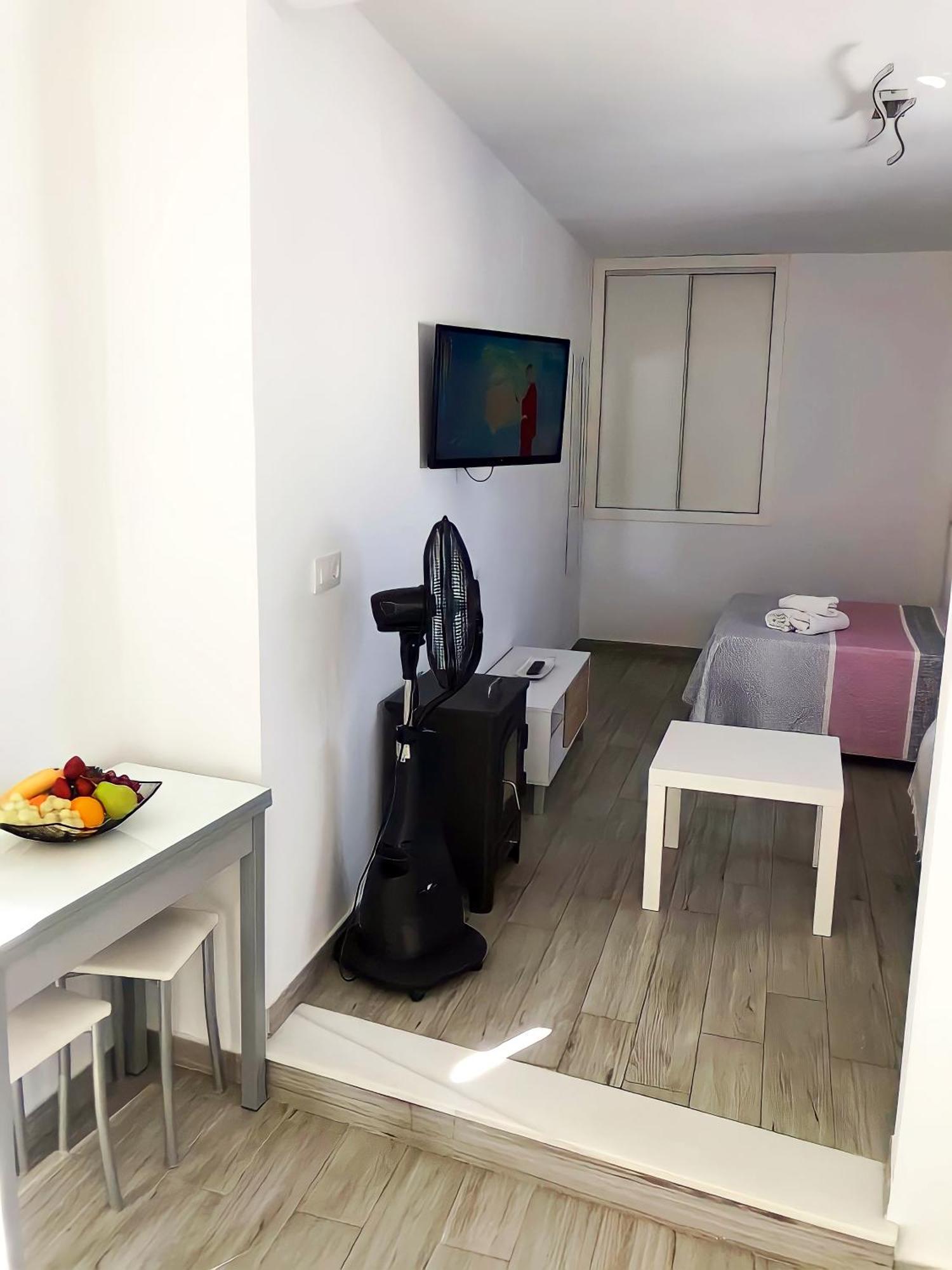 Estudios Contemporaneos Y Centricos Solo Familias Parejas * Conil De La Frontera