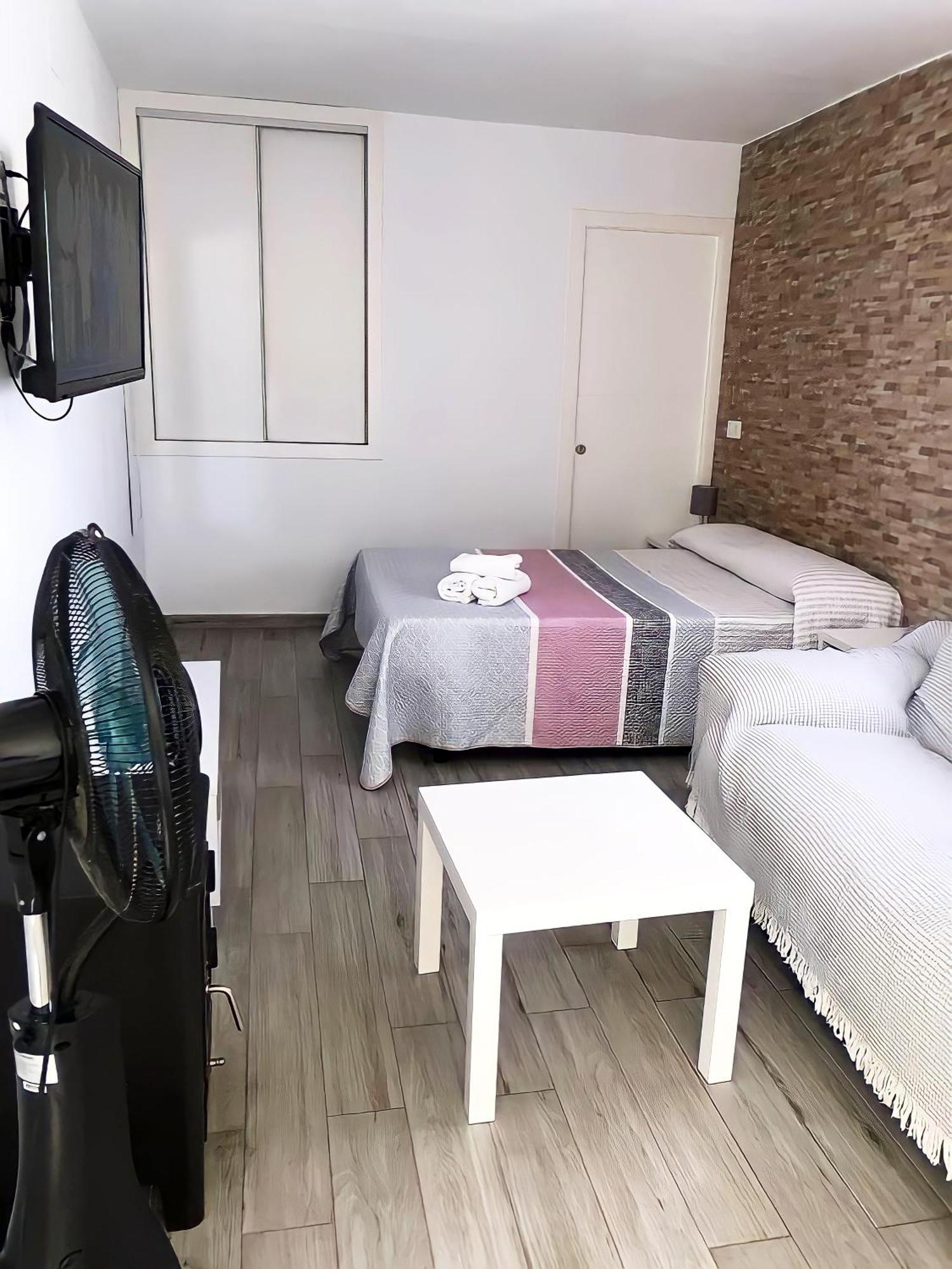 Estudios Contemporaneos Y Centricos Solo Familias Parejas Apartment
